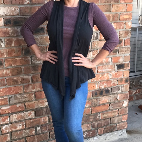 American Eagle Outfitters Other - 2/$8 American Eagle vests